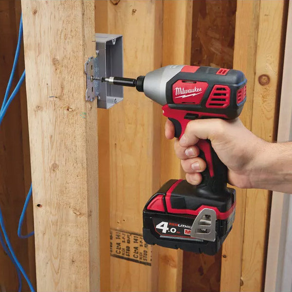 M18&trade; compact &frac14;? Hex impact driver