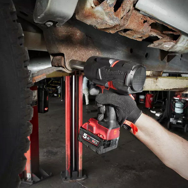 M18 FUEL&trade; &frac12;? high torque impact wrench with friction ring