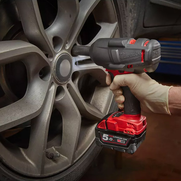 M18 FUEL™ ½? mid torque impact wrench with friction ring