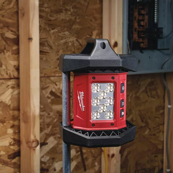M18&trade; LED area light